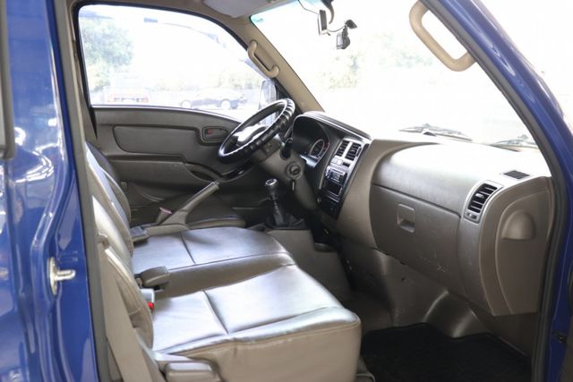 昇降尾門/原廠標配主動安全/鐵床手排  第12張相片