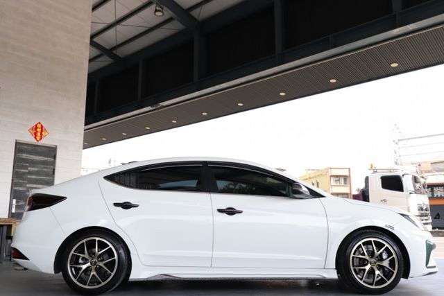 氣壓避震/輕量輪圈/加大卡鉗/加大碟盤  第19張相片