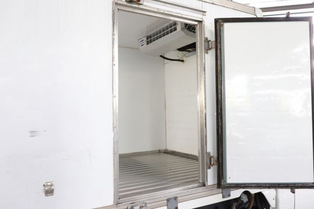 極低溫冷凍廂/頭燈水平手動調整/前座電動窗  第8張相片