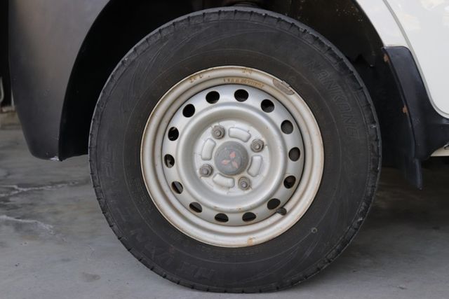 極低溫冷凍廂/頭燈水平手動調整/前座電動窗  第17張相片