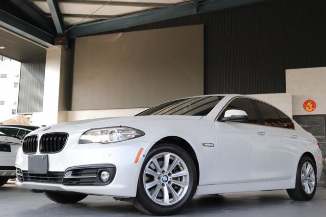 5 SERIES SEDAN F10  第1張相片