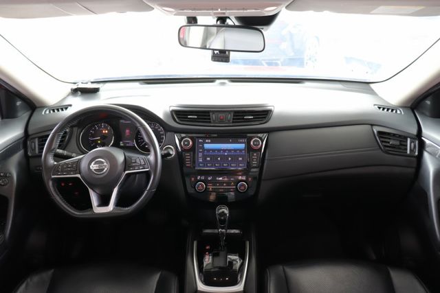 X-TRAIL  第3張相片