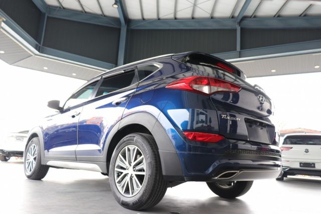 2017 Hyundai Tucson 尊貴/全景天窗/循跡防滑控制系統  第20張相片