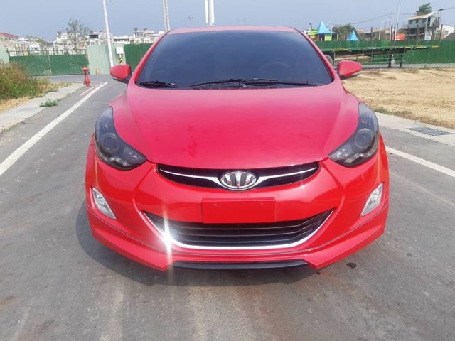 ELANTRA,伊輪強,旗艦版,免鑰匙,電動椅,定速,認證保固中,倒車顯影,年輕人的首選  第2張相片
