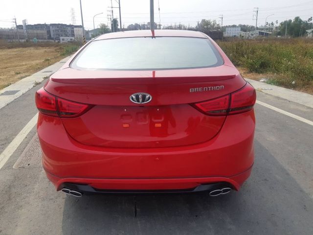 ELANTRA,伊輪強,旗艦版,免鑰匙,電動椅,定速,認證保固中,倒車顯影,年輕人的首選  第4張相片