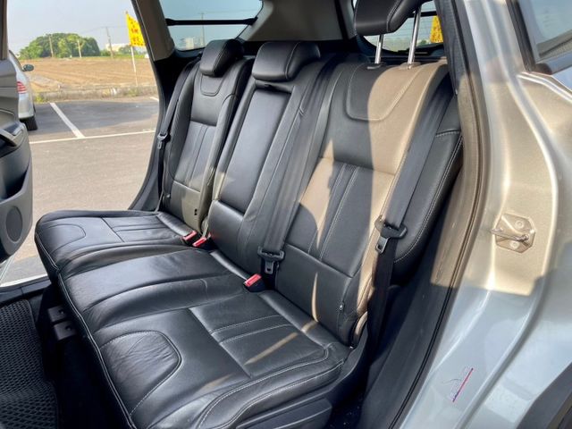 ,KUGA,S版,定速,全景天窗,腳踢尾門,免鑰匙,雙區溫控,電動椅  第11張相片