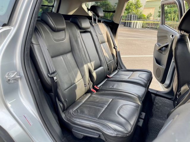 ,KUGA,S版,定速,全景天窗,腳踢尾門,免鑰匙,雙區溫控,電動椅  第12張相片