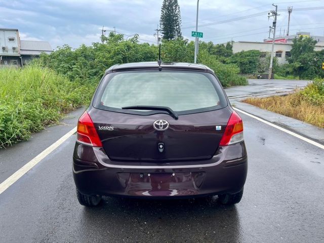 TOYOTA,YARIS,小鴨,五門代步小車,市區好停車,已裝上安卓機,有倒車影像,導航  第4張相片