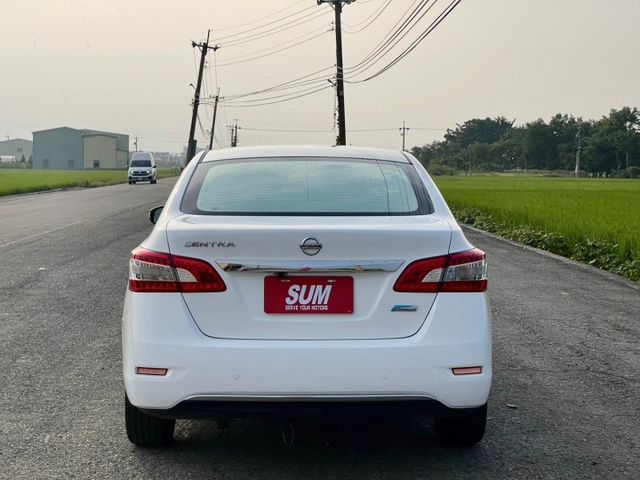 NISSAN,SENTRA,里程僅跑十萬,定速,導航,倒車影像,音量快控  第6張相片