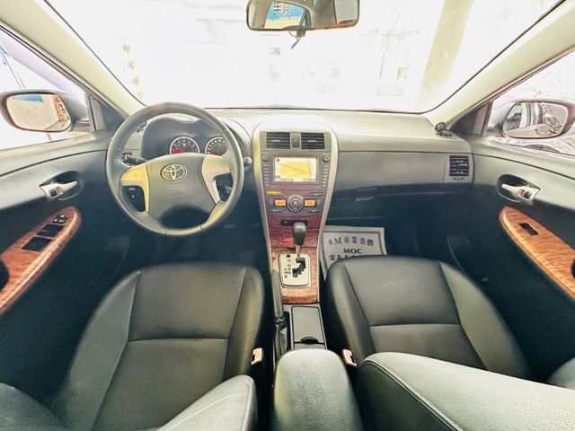 超實用家庭轎車  第3張相片