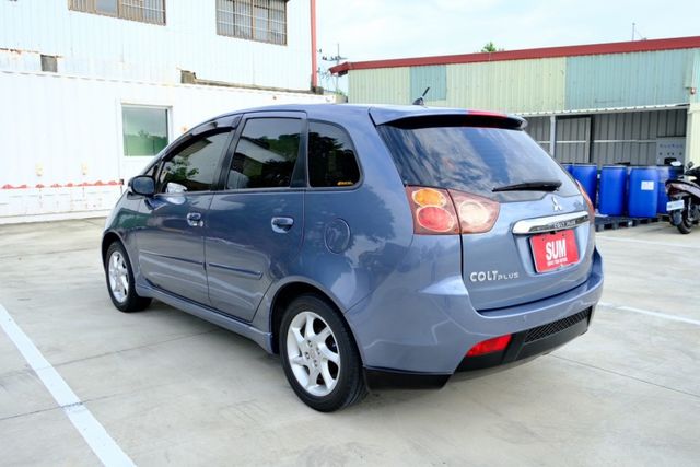 機能超強小休旅  第19張相片