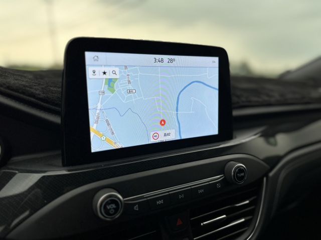 全景式電動天窗✔ 感應式腳踢電動尾門✔ Apple CarPlay / Android Auto  第5張相片