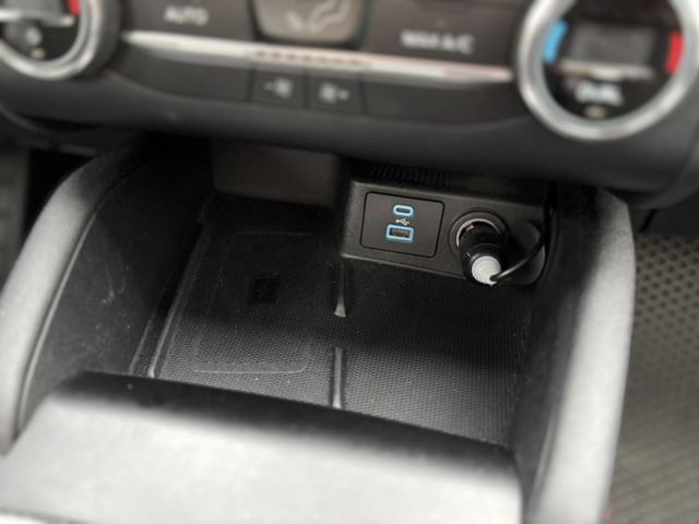 全景式電動天窗✔ 感應式腳踢電動尾門✔ Apple CarPlay / Android Auto  第6張相片