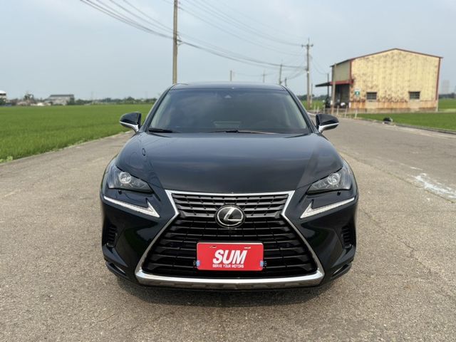 想要一台兼具質感、舒適與安全的豪華SUV？這台絕對值得入手  第2張相片