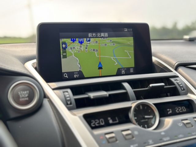 想要一台兼具質感、舒適與安全的豪華SUV？這台絕對值得入手  第4張相片