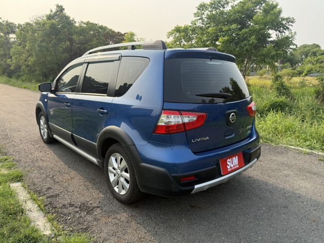 ✔ 五人座大空間 乘坐舒適不擁擠 ✔ 後座可傾倒 行李空間靈活運用 ✔ 載人載貨兩相宜 超實用  第16張相片