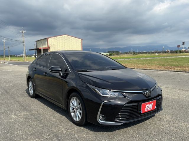iKey 免鑰匙感應解鎖／車道置中輔助/盲點偵測系統/導航系統/ 倒車顯影/多功能方向盤/恆溫空調  第3張相片