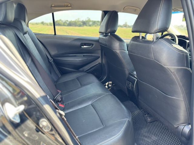 iKey 免鑰匙感應解鎖／車道置中輔助/盲點偵測系統/導航系統/ 倒車顯影/多功能方向盤/恆溫空調  第15張相片