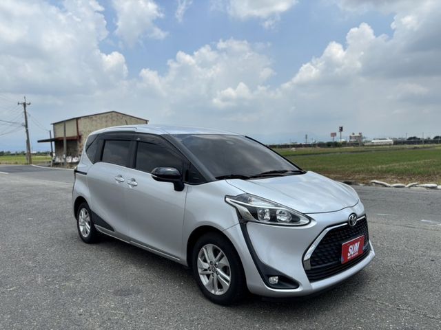 單邊電動滑門/BSM 盲點偵測/家庭接送小孩超方便/ 長輩上下車更輕鬆  第3張相片