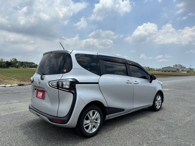 單邊電動滑門/BSM 盲點偵測/家庭接送小孩超方便/ 長輩上下車更輕鬆  第18張相片