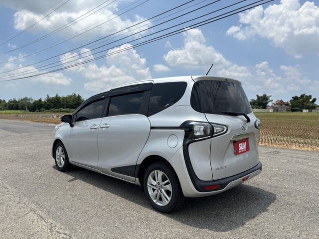 單邊電動滑門/BSM 盲點偵測/家庭接送小孩超方便/ 長輩上下車更輕鬆  第20張相片