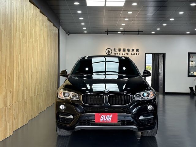 35i 總代理 電動天窗/4WD/ 腳踢電尾門/環景/ I-KEY/定速/ 車道偏移/快撥/盲點/摸門/雙電椅  第2張相片