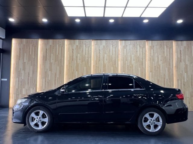 2011 E版高階Altis 有天窗  第4張相片