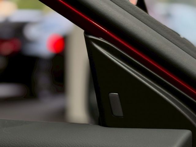 2024 NISSAN SENTRA 尊爵版 里程2萬 原鈑件 新車83萬 市場最低  第10張相片