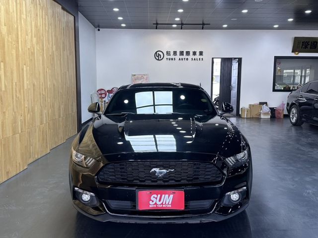 2016 Ford Mustang 2.3Ecoboost 里程13萬 市場稀有 黑大般  第2張相片