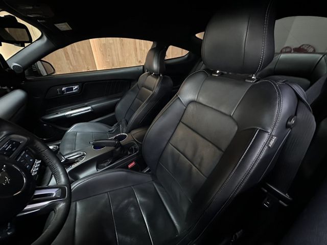 2016 Ford Mustang 2.3Ecoboost 里程13萬 市場稀有 黑大般  第8張相片