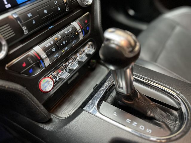 2016 Ford Mustang 2.3Ecoboost 里程13萬 市場稀有 黑大般  第11張相片