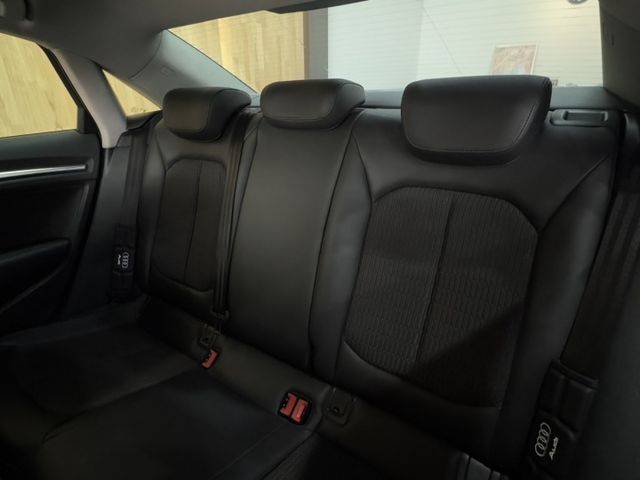 2015 Audi A3 30TFSI 里程12萬 50萬內挺你開奧迪  第9張相片