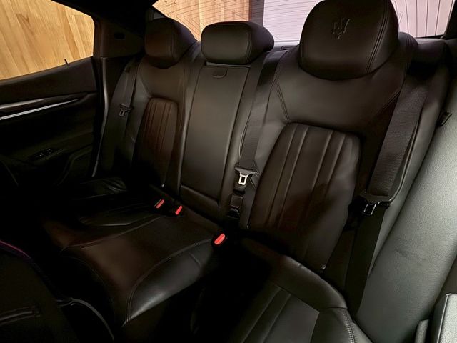 2015 Maserati Ghibli 3.0 V6 里程15萬 認證車  第9張相片