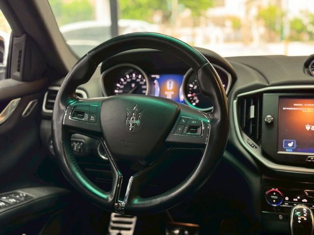 2015 Maserati Ghibli 3.0 V6 里程15萬 認證車  第10張相片