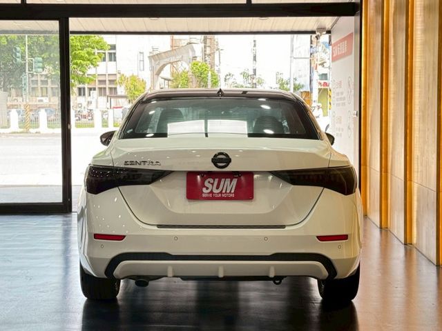 2023 Nissan Sentra 里程4萬 改裝龍鱗尾燈 全車64色渦輪氣氛燈  第5張相片