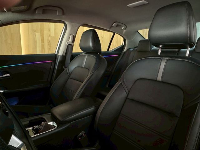 2023 Nissan Sentra 里程4萬 改裝龍鱗尾燈 全車64色渦輪氣氛燈  第8張相片