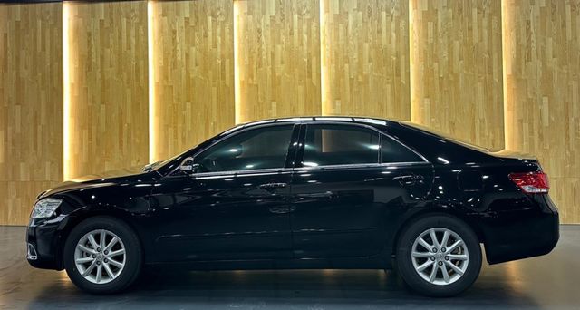 2010 Toyota Camry 2.0E 1年跑不到1萬公里  第3張相片