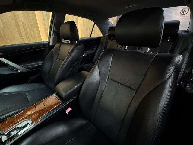 2010 Toyota Camry 2.0E 1年跑不到1萬公里  第8張相片