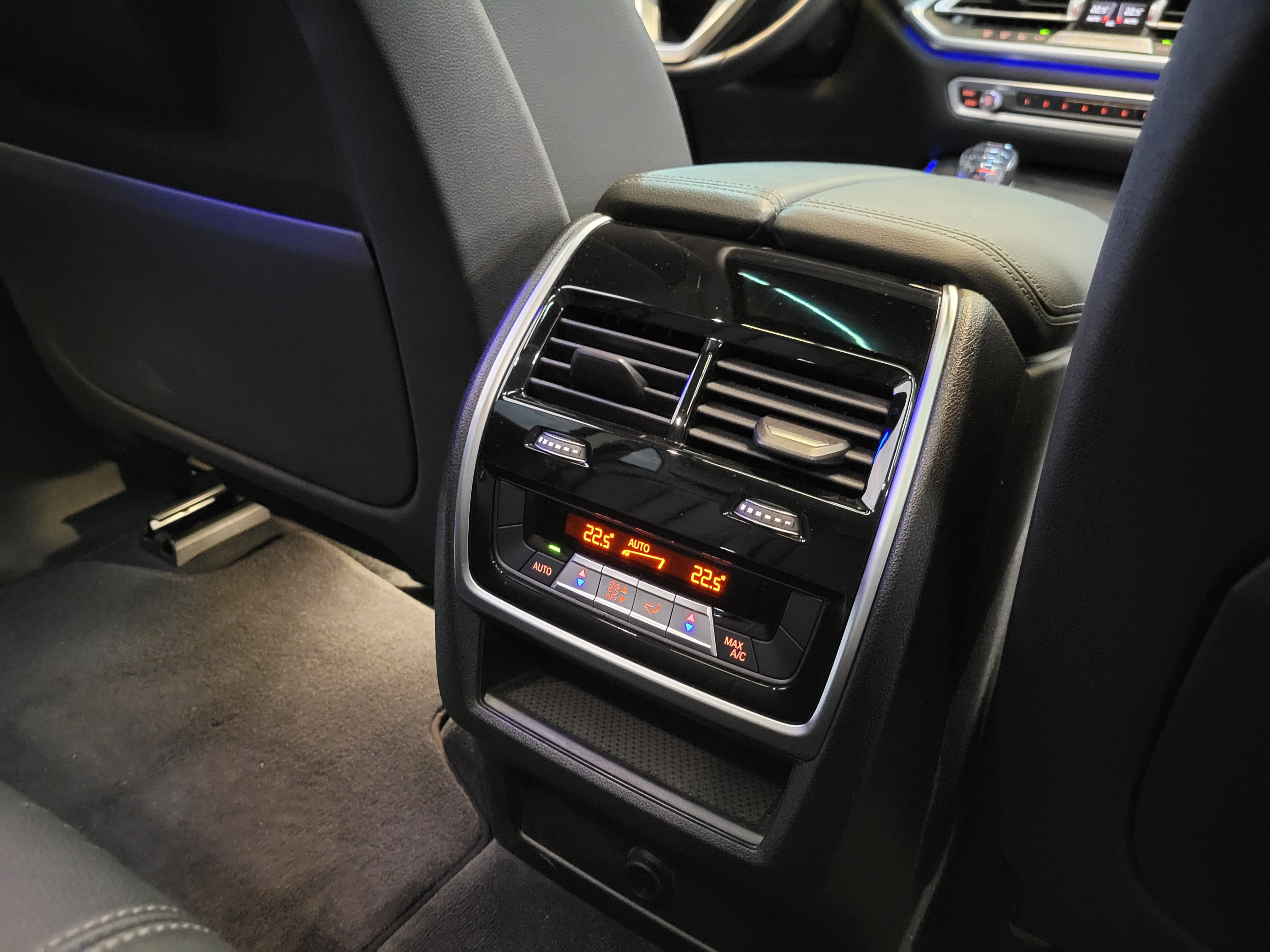 六信車業 總代理 X5 xDrive40i旗艦版 水晶套件 h/k音響 全景  第15張相片