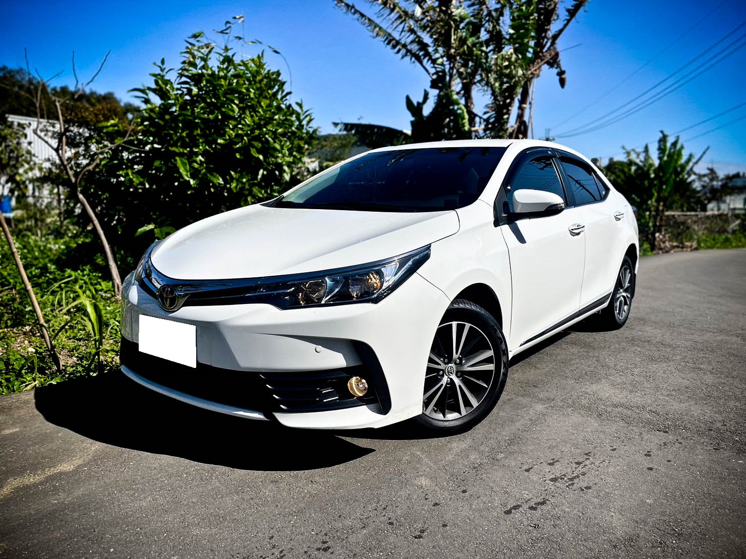2017年 Toyota Corolla Altis 1.8 倒車顯影 ikey 抬頭顯示器  第1張相片