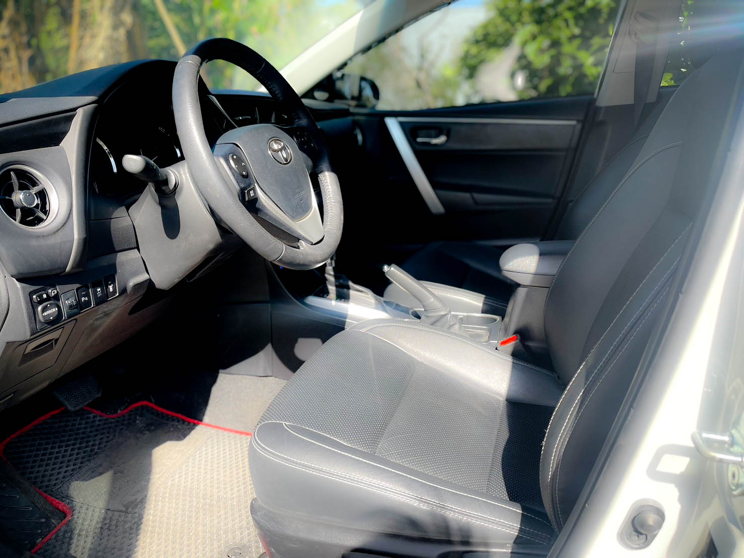 2017年 Toyota Corolla Altis 1.8 倒車顯影 ikey 抬頭顯示器  第6張相片