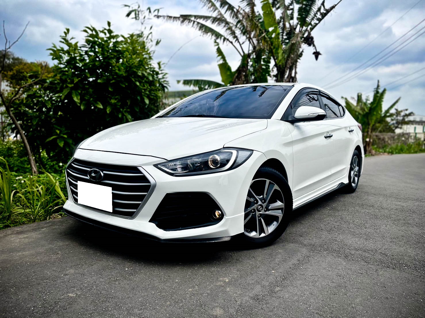 2017年 Elantra 1.6   第1張相片