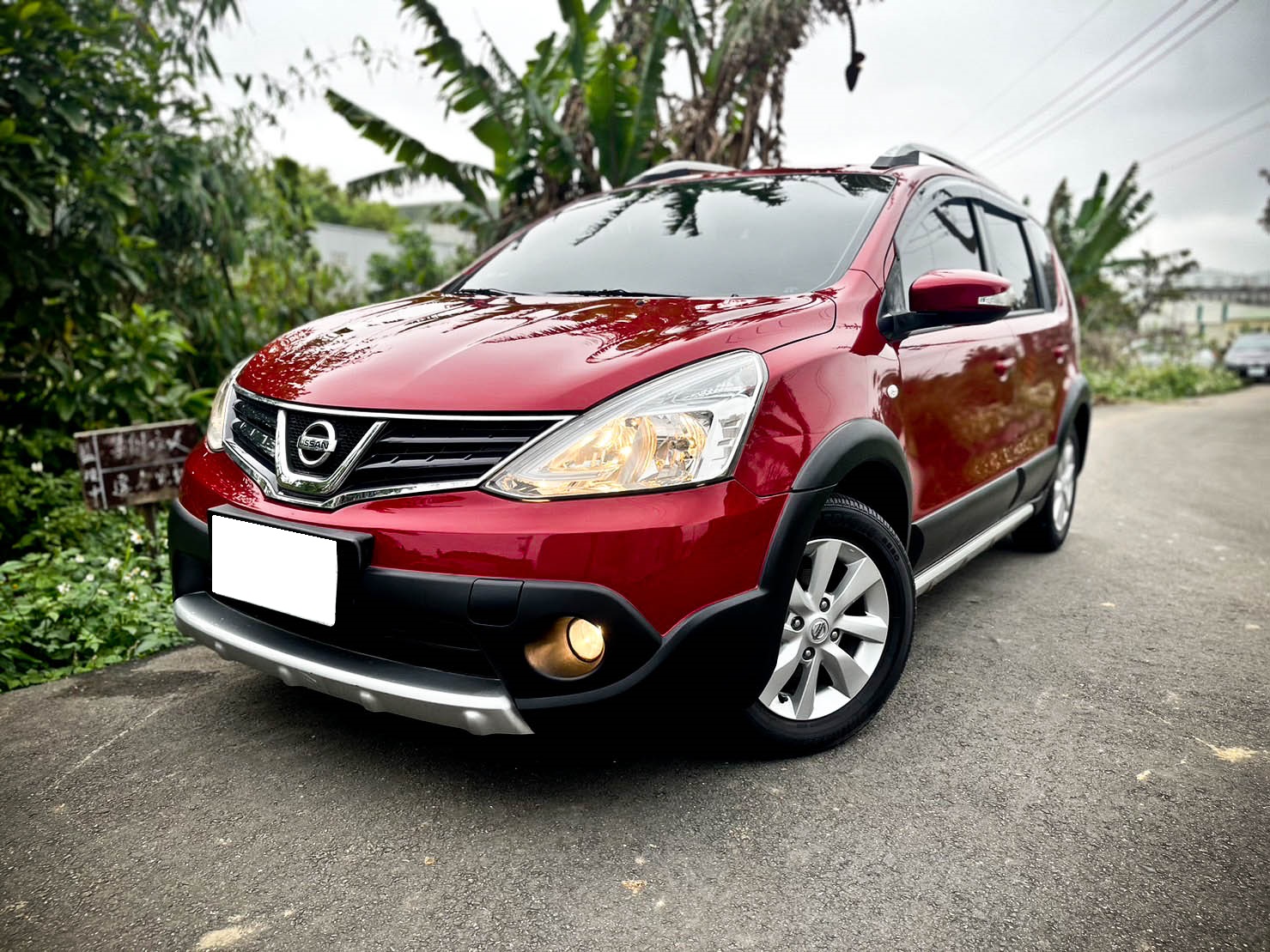 2014年 LIVINA 1.6   第1張相片