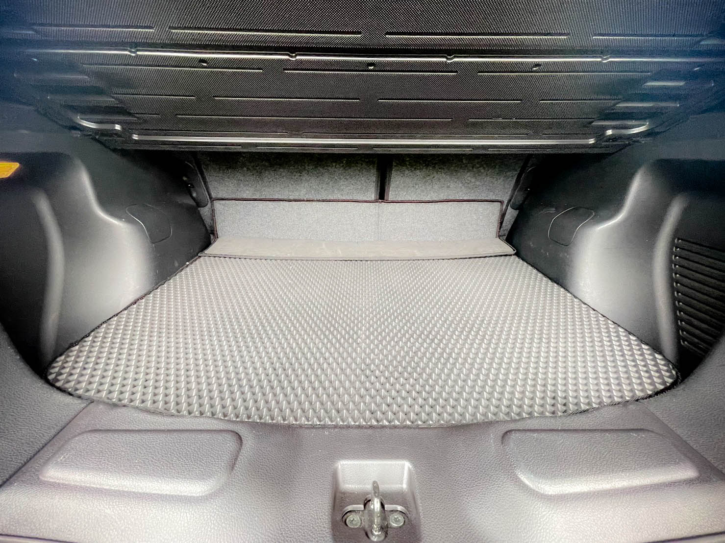 2014年 LIVINA 1.6   第4張相片