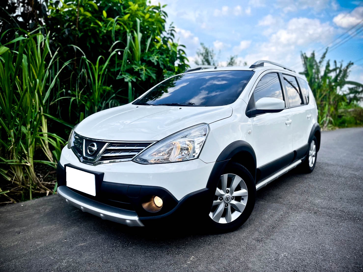 2020年 Nissan Livina 1.6  第1張相片