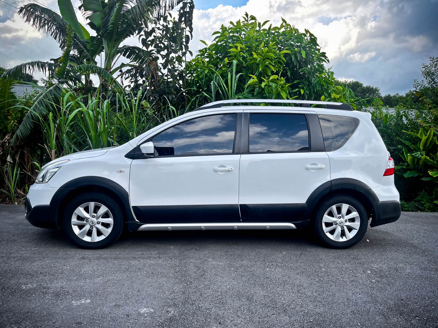 2020年 Nissan Livina 1.6  第6張相片