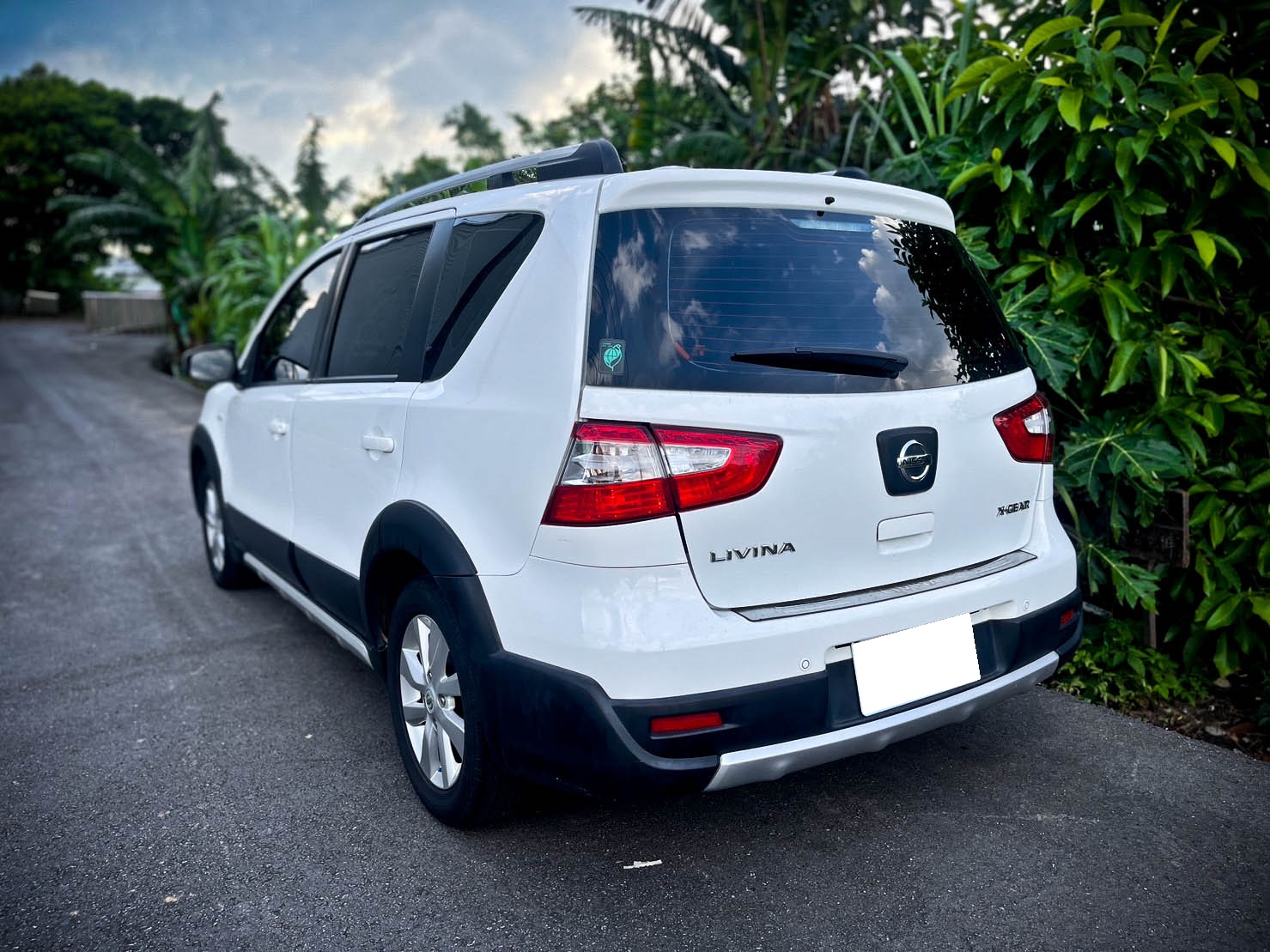 2020年 Nissan Livina 1.6  第8張相片