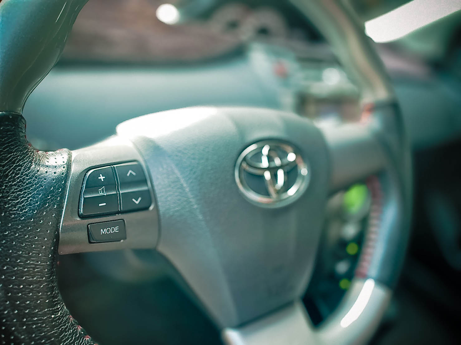 2014年 Toyota Yaris 1.5 G 里程3萬  第6張相片