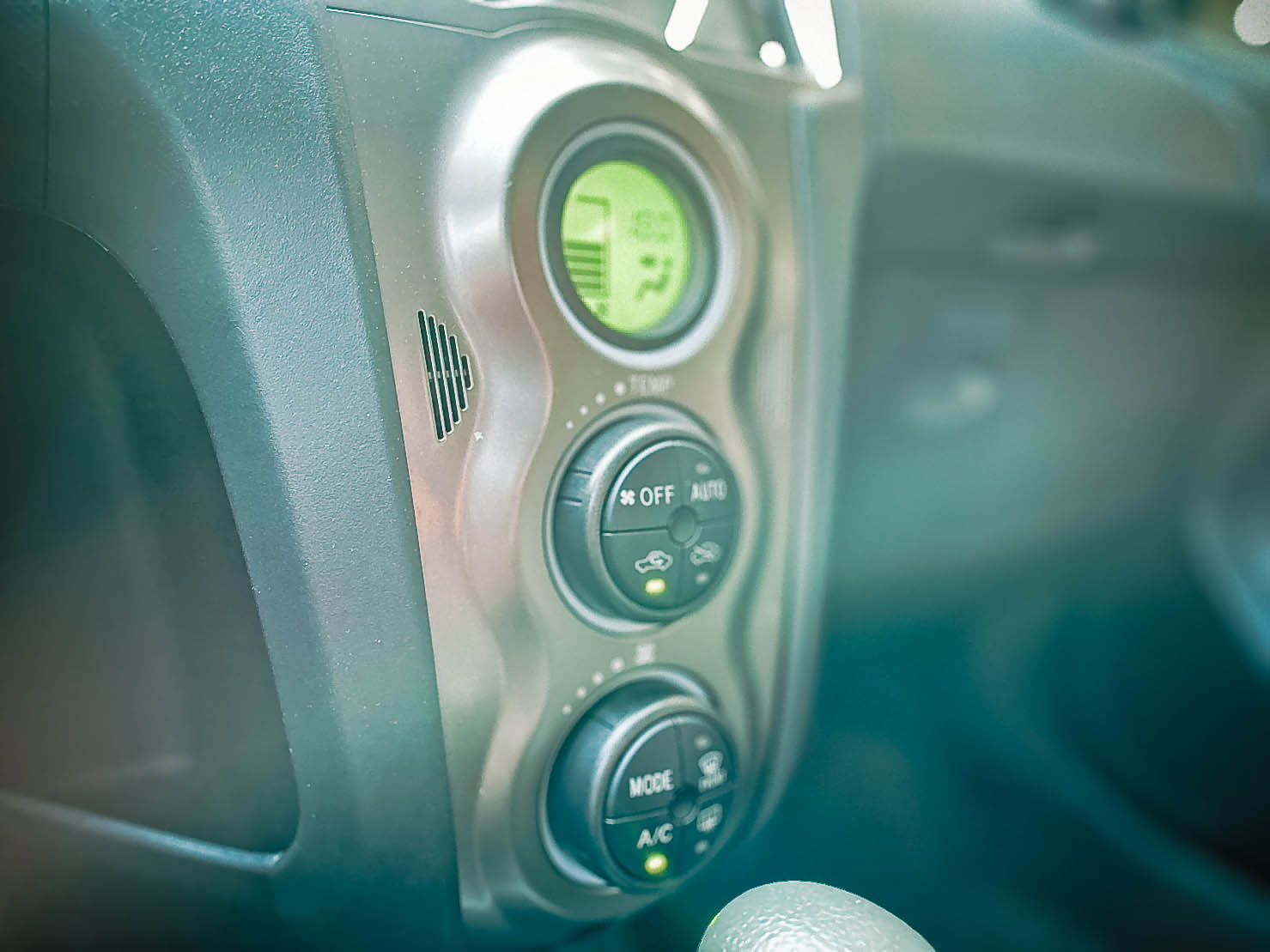 2014年 Toyota Yaris 1.5 G 里程3萬  第8張相片