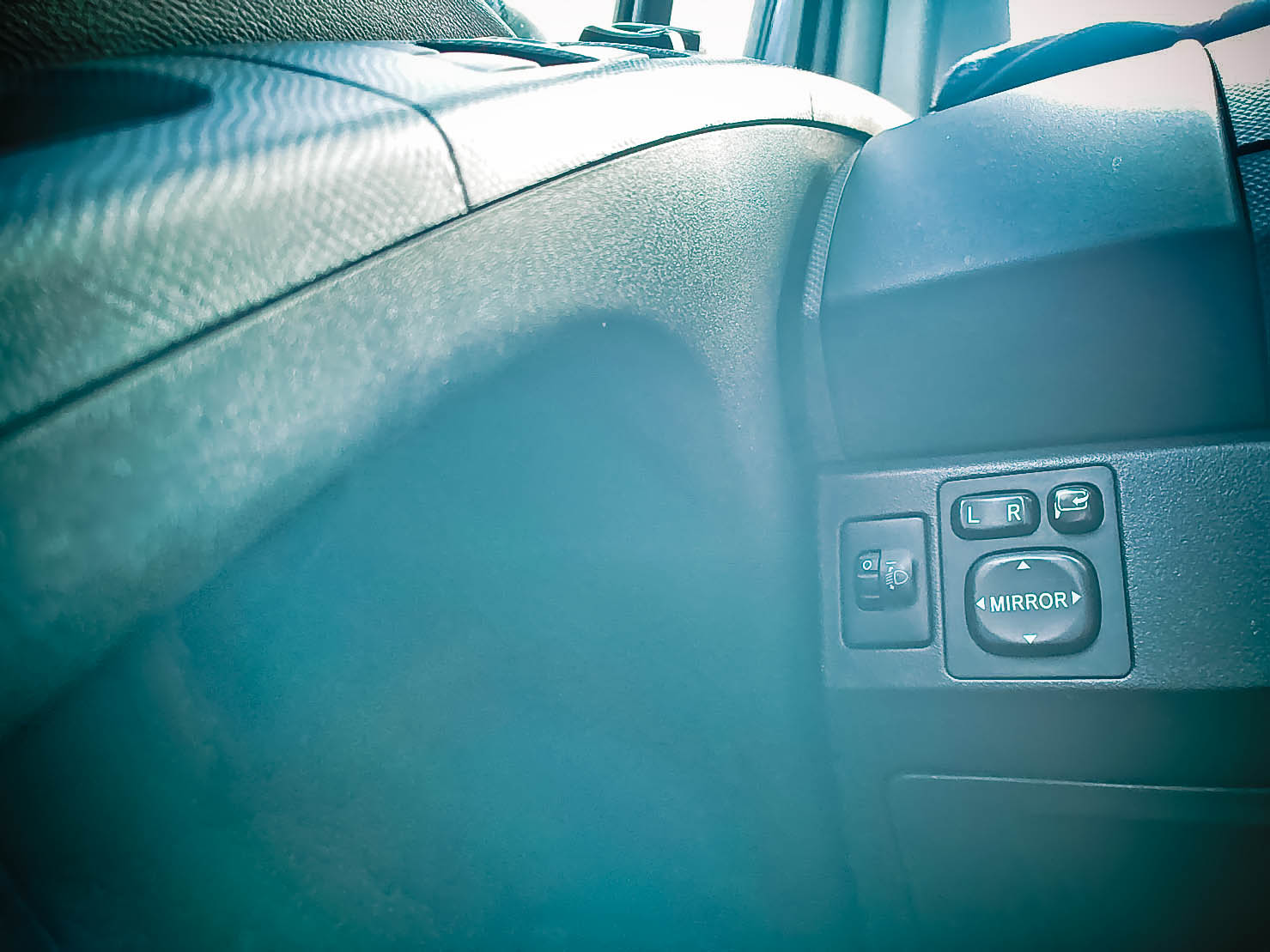 2014年 Toyota Yaris 1.5 G 里程3萬  第9張相片